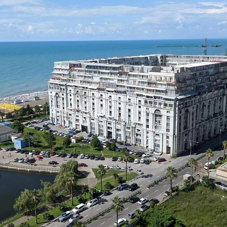 Paradise Apartment Batumi Exteriör bild